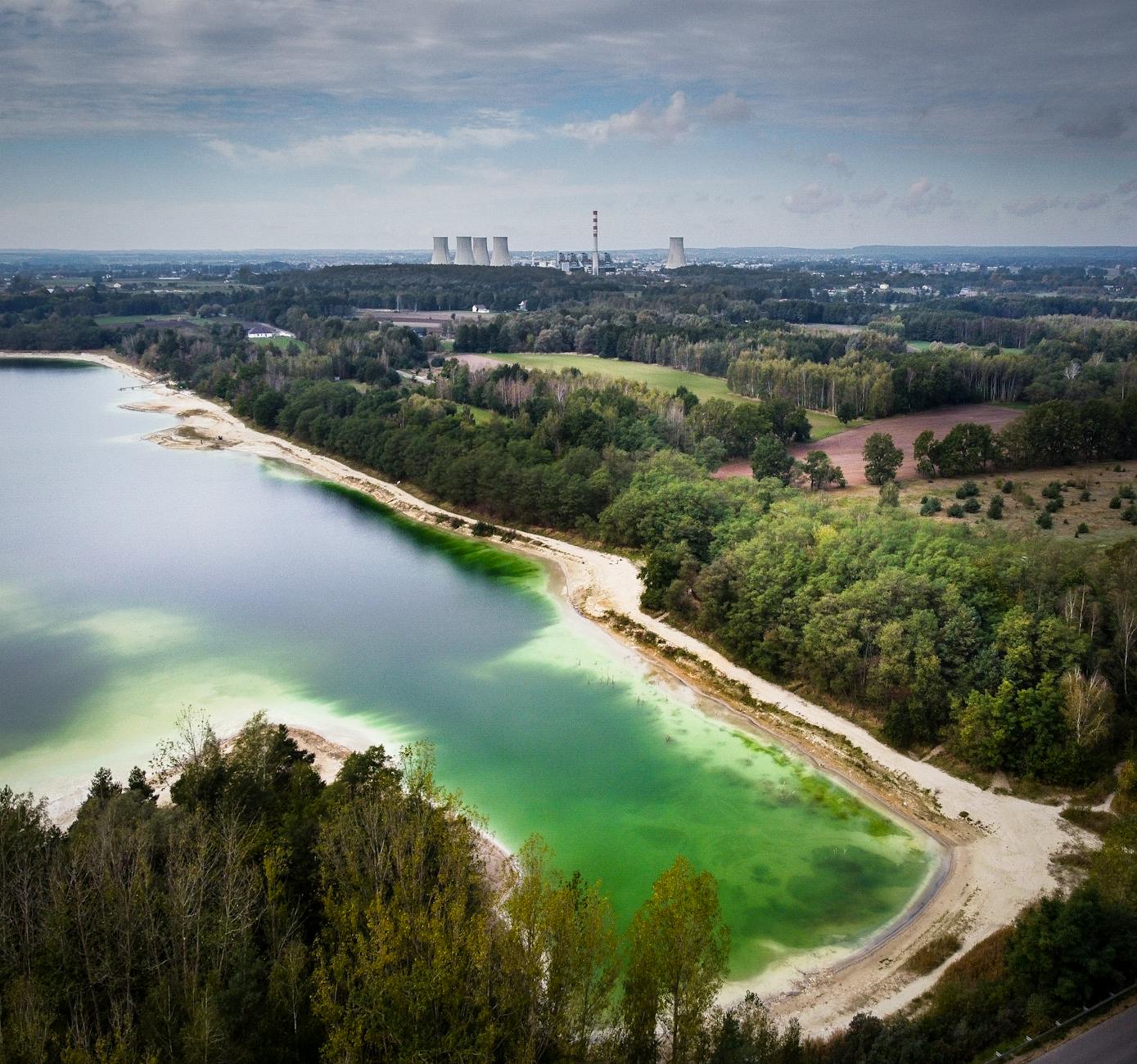 Mieszkańcy Turku świętujący Wielkanoc, życzenia świąteczne od Turek24